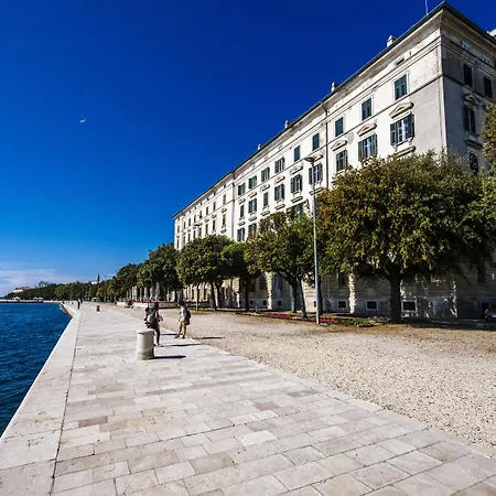Riva Palace - Design Gostinjska kuća 4*