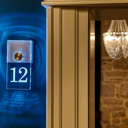 Riva Palace - Design Konukevi Zadar