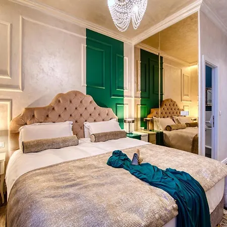 Riva Palace - Design Konukevi Zadar